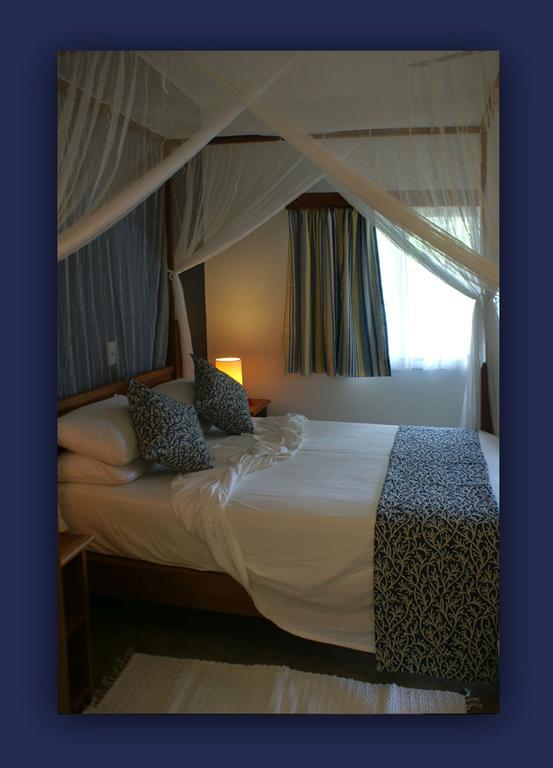 L'Hirondelle Self Catering Guest House Anse Volbert Village  Bilik gambar