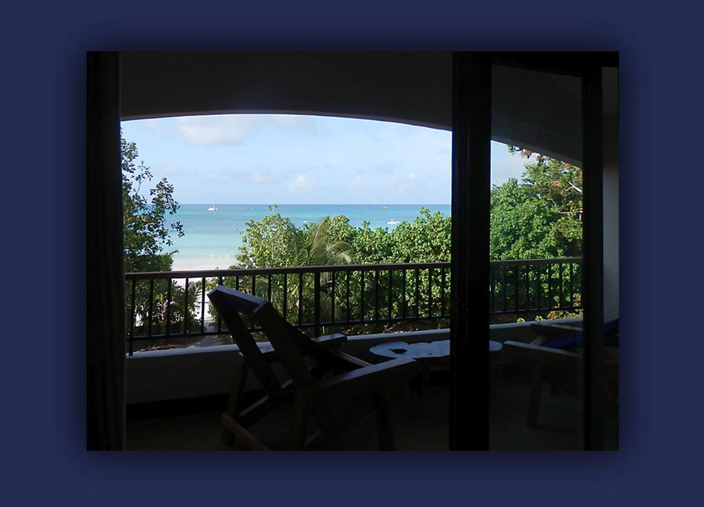 L'Hirondelle Self Catering Guest House Anse Volbert Village  Bilik gambar